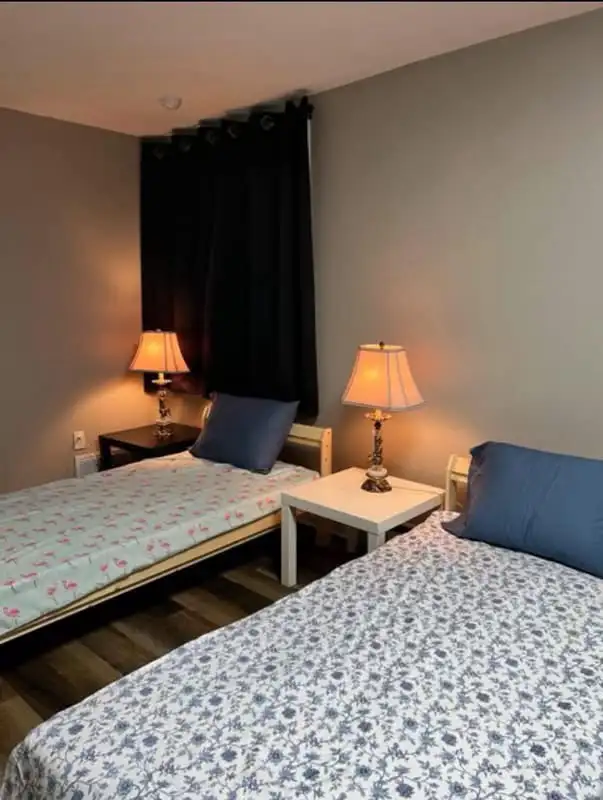 Beautiful 1 Bed.  1 Bath.  1 full kitchen suite Available - Photo 8