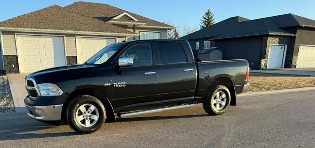 2018 RAM 1500 CREW CAB 4X4 - - SLT - PKG – 6.3 FT BOX VERY RARE