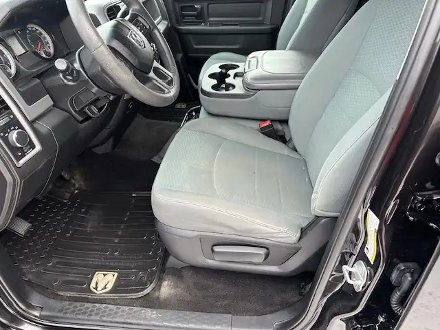 2018 RAM 1500 CREW CAB 4X4 - - SLT - PKG – 6.3 FT BOX VERY RARE - Photo 9