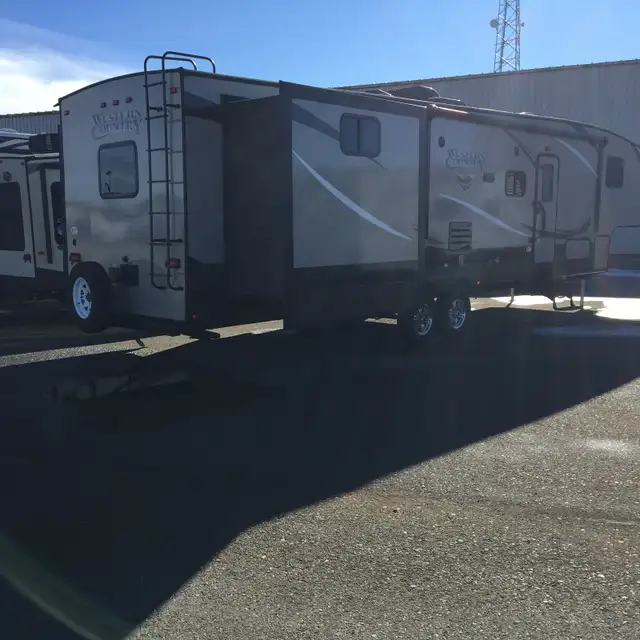 Travel trailer - Photo 3