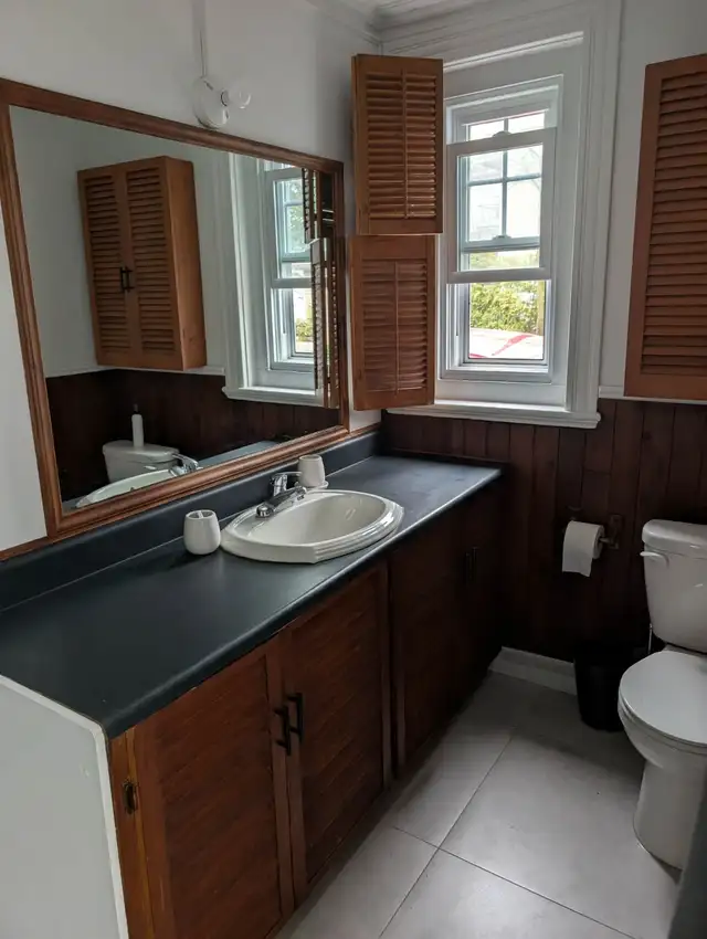 Grande maison centenaire de 9 chambres et 3 salles de bain Lévis - Photo 3