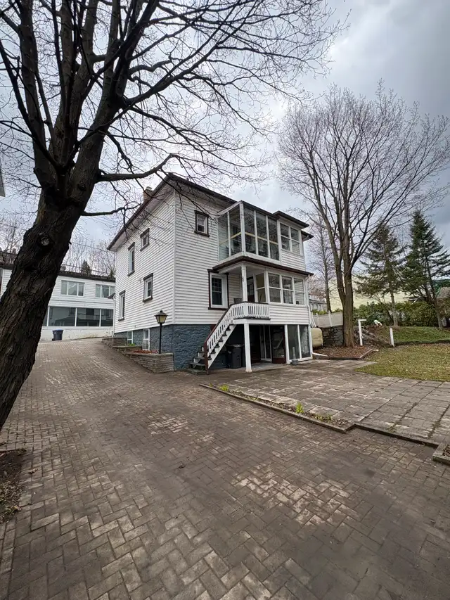 Grande maison centenaire de 9 chambres et 3 salles de bain Lévis - Photo 23