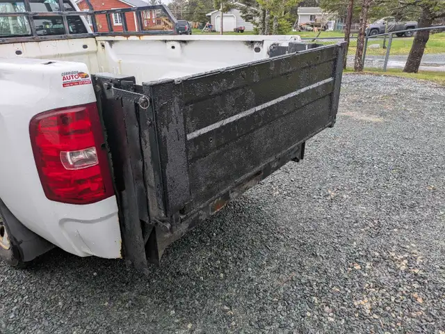 Chevrolet Silverado 1500 - Photo 2