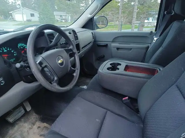 Chevrolet Silverado 1500 - Photo 6