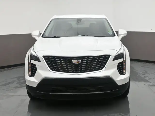 2019 Cadillac XT4 Luxury Leather I Heated Seats I Apple CarPlay - Photo 2