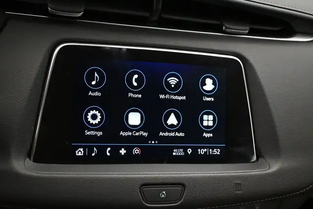 2019 Cadillac XT4 Luxury Leather I Heated Seats I Apple CarPlay - Photo 8