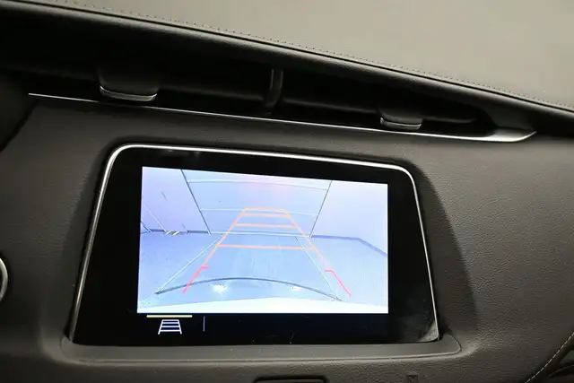 2019 Cadillac XT4 Luxury Leather I Heated Seats I Apple CarPlay - Photo 9