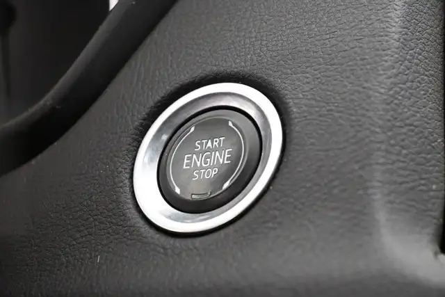2019 Cadillac XT4 Luxury Leather I Heated Seats I Apple CarPlay - Photo 11
