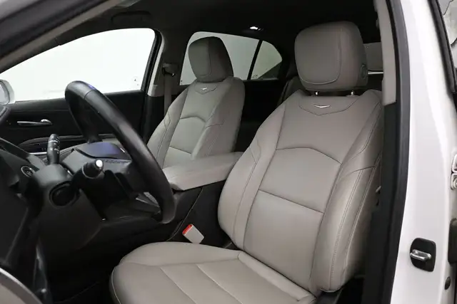 2019 Cadillac XT4 Luxury Leather I Heated Seats I Apple CarPlay - Photo 14