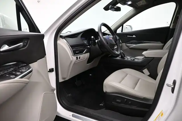 2019 Cadillac XT4 Luxury Leather I Heated Seats I Apple CarPlay - Photo 16