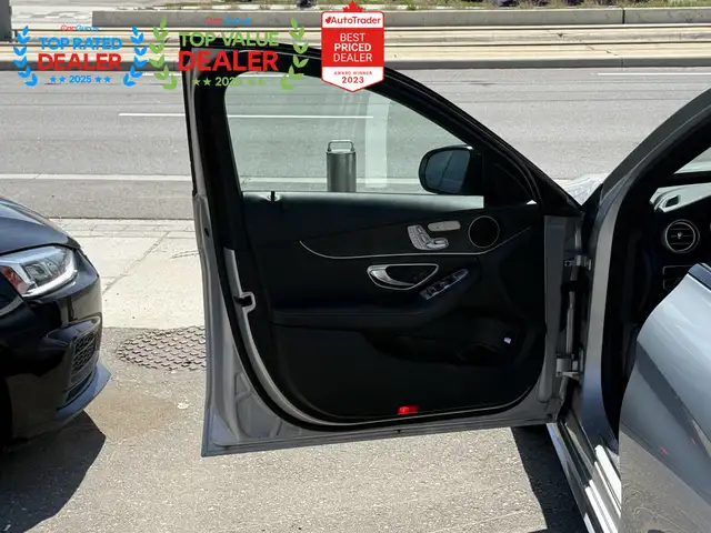 2016 Mercedes-Benz C-Class //AMG PKG | PANO | NAVI | LOADED - Photo 13