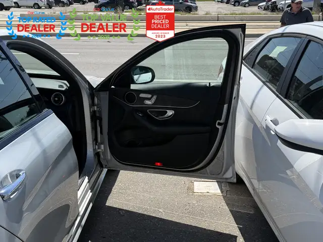 2016 Mercedes-Benz C-Class //AMG PKG | PANO | NAVI | LOADED - Photo 31