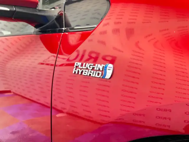 2020 Toyota Prius Prime - Photo 8