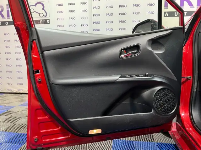2020 Toyota Prius Prime - Photo 11