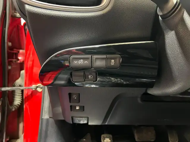 2020 Toyota Prius Prime - Photo 13