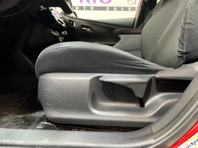 2020 Toyota Prius Prime - Photo 15
