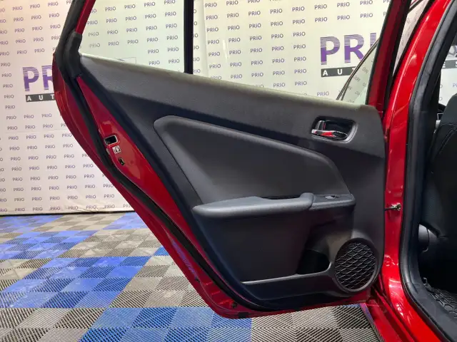 2020 Toyota Prius Prime - Photo 16