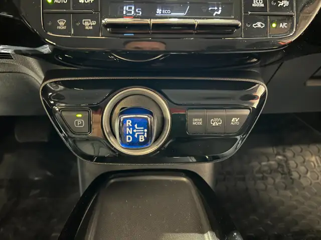 2020 Toyota Prius Prime - Photo 27