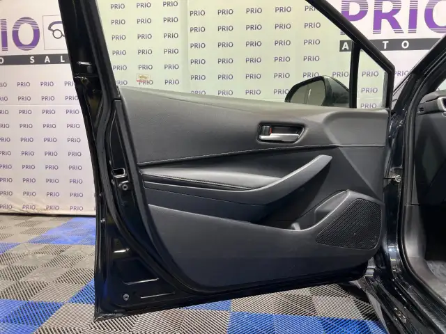 2021 Toyota Corolla Hatchback - Photo 9