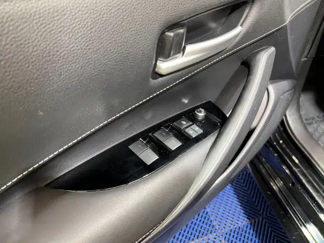 2021 Toyota Corolla Hatchback - Photo 11