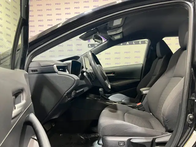 2021 Toyota Corolla Hatchback - Photo 13