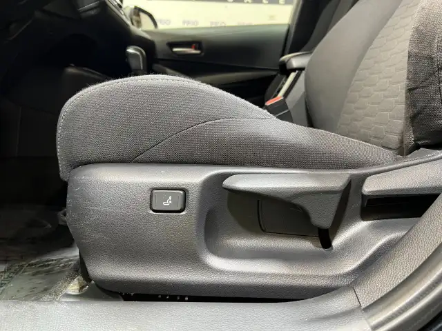 2021 Toyota Corolla Hatchback - Photo 14
