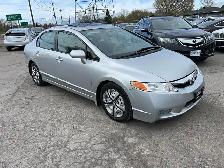 2011 Honda Civic SE Rebuilt title - Photo 2