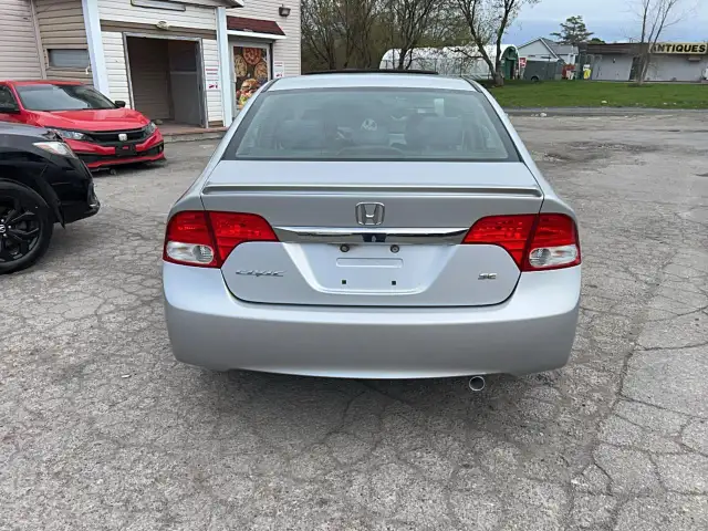 2011 Honda Civic SE Rebuilt title - Photo 5