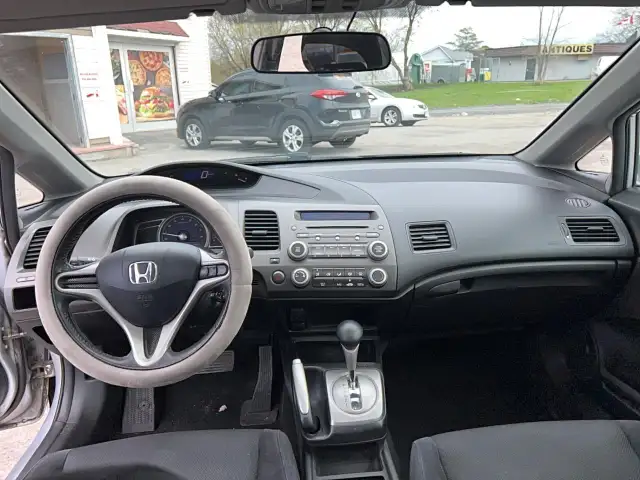2011 Honda Civic SE Rebuilt title - Photo 11