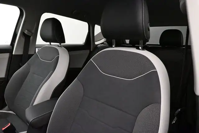 2025 Volkswagen Taos COMFORTLINE HEATED SEATS | APPLE CARPLAY | - Photo 8