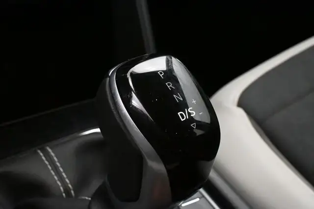 2025 Volkswagen Taos COMFORTLINE HEATED SEATS | APPLE CARPLAY | - Photo 11