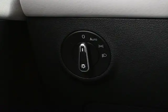 2025 Volkswagen Taos COMFORTLINE HEATED SEATS | APPLE CARPLAY | - Photo 14