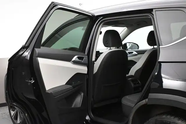 2025 Volkswagen Taos COMFORTLINE HEATED SEATS | APPLE CARPLAY | - Photo 22