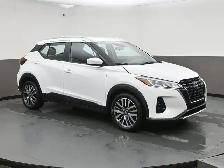 2025 Nissan Kicks SV HEATED SEATS, HEATED STEERING, LOW MILEAGE!