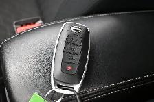 2025 Nissan Kicks SV HEATED SEATS, HEATED STEERING, LOW MILEAGE! - Photo 5