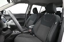 2025 Nissan Kicks SV HEATED SEATS, HEATED STEERING, LOW MILEAGE! - Photo 14