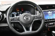 2025 Nissan Kicks SV HEATED SEATS, HEATED STEERING, LOW MILEAGE! - Photo 18