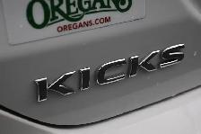 2025 Nissan Kicks SV HEATED SEATS, HEATED STEERING, LOW MILEAGE! - Photo 21