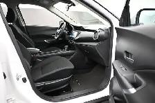 2025 Nissan Kicks SV HEATED SEATS, HEATED STEERING, LOW MILEAGE! - Photo 25