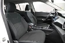 2025 Nissan Kicks SV HEATED SEATS, HEATED STEERING, LOW MILEAGE! - Photo 26
