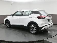 2025 Nissan Kicks SV HEATED SEATS, HEATED STEERING, LOW MILEAGE! - Photo 29