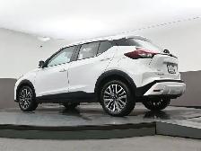 2025 Nissan Kicks SV HEATED SEATS, HEATED STEERING, LOW MILEAGE! - Photo 39