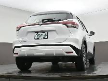 2025 Nissan Kicks SV HEATED SEATS, HEATED STEERING, LOW MILEAGE! - Photo 40