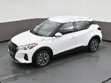 2025 Nissan Kicks SV HEATED SEATS, HEATED STEERING, LOW MILEAGE! - Photo 43