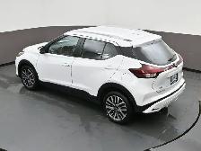 2025 Nissan Kicks SV HEATED SEATS, HEATED STEERING, LOW MILEAGE! - Photo 45