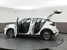 2025 Nissan Kicks SV HEATED SEATS, HEATED STEERING, LOW MILEAGE! - Photo 53