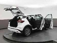 2025 Nissan Kicks SV HEATED SEATS, HEATED STEERING, LOW MILEAGE! - Photo 56