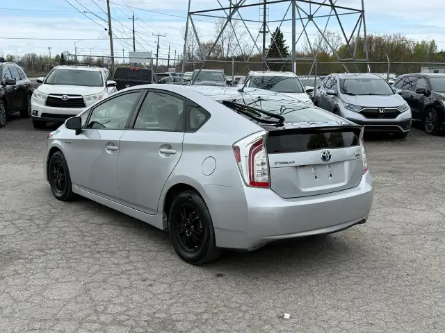 2012 Toyota Prius 5DR HB - Photo 3
