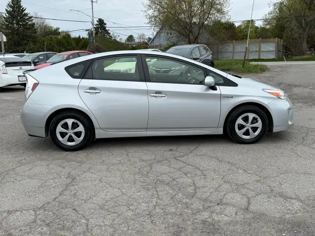 2012 Toyota Prius 5DR HB - Photo 6