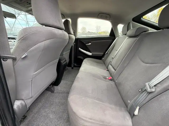 2012 Toyota Prius 5DR HB - Photo 12